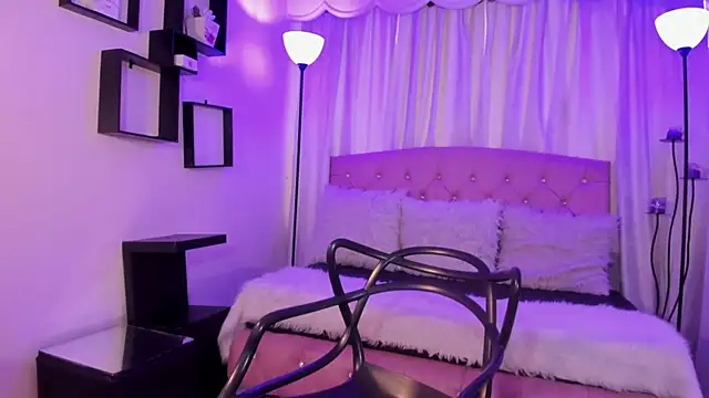 Aurora Ellis  online show from March 2026 12:44:02 PM