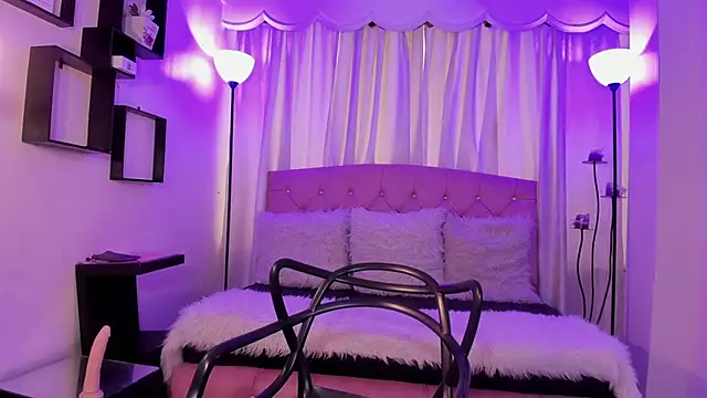 Aurora Ellis  online show from March 2026 12:46:01 PM