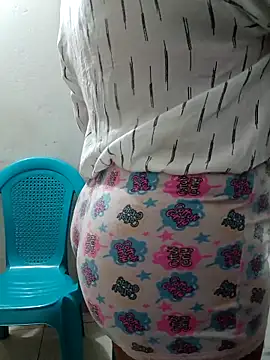 honey-suckle online show from February 2026 06:38:02 PM