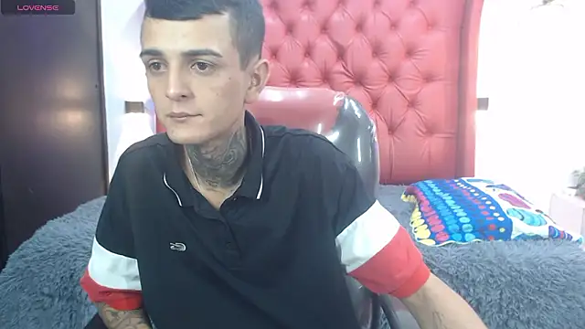 Snapshot of benjamin_anthony chatting on February 2026 02:28:02 PM benjamin anthony online show from February 2026 02:28:02 PM