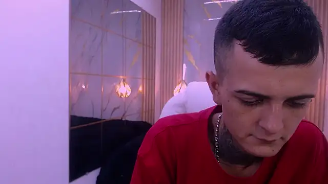 Snapshot of benjamin_anthony chatting on February 2026 01:21:02 PM benjamin anthony online show from February 2026 01:21:02 PM