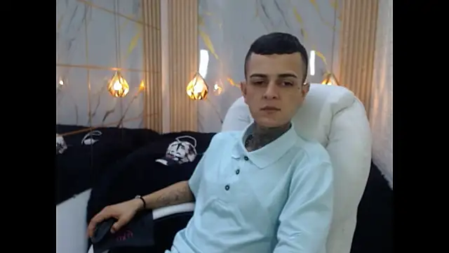 Snapshot of benjamin_anthony chatting on February 2026 01:19:01 PM benjamin anthony online show from February 2026 01:19:01 PM