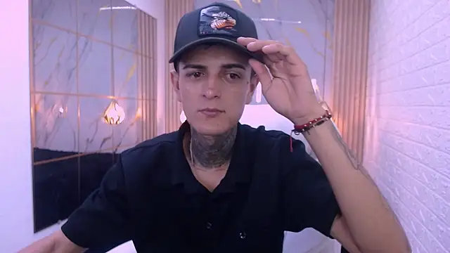 Snapshot of benjamin_anthony chatting on March 2026 01:57:02 AM benjamin anthony online show from March 2026 01:57:02 AM