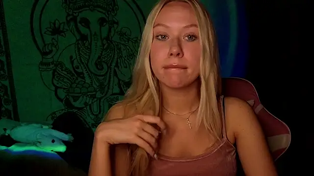 pureeangel online show from February 2026 07:58:01 PM