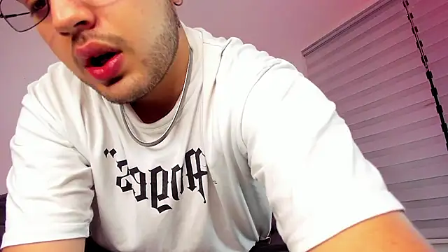 Snapshot of ethan_grace chatting on February 2026 12:06:02 PM ethan grace online show from February 2026 12:06:02 PM