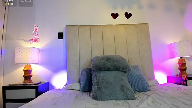 MissMilf  online show from March 2026 07:23:02 PM