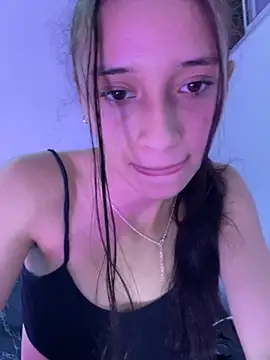 Snapshot of candy_deluxe chatting on May 2026 03:36:02 AM candy deluxe online show from May 2026 03:36:02 AM