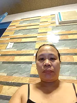 squirtshantal online show from April 2026 09:33:01 AM