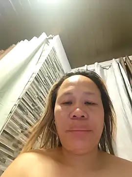 squirtshantal online show from April 2026 07:40:02 PM