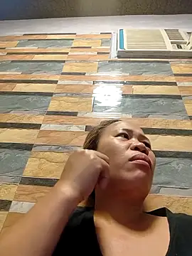 squirtshantal online show from February 2026 01:17:01 AM