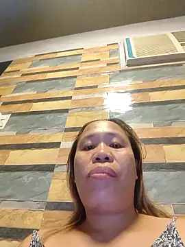 squirtshantal online show from March 2026 12:44:02 PM