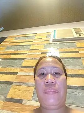 squirtshantal online show from January 2026 01:06:01 PM