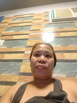 squirtshantal online show from October 2025 05:03:02 PM