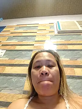 squirtshantal online show from March 2026 10:33:01 PM