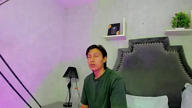 Snapshot of MarcoAndAllice chatting on June 2026 04:51:01 AM MarcoAndAllice online show from June 2026 04:51:01 AM