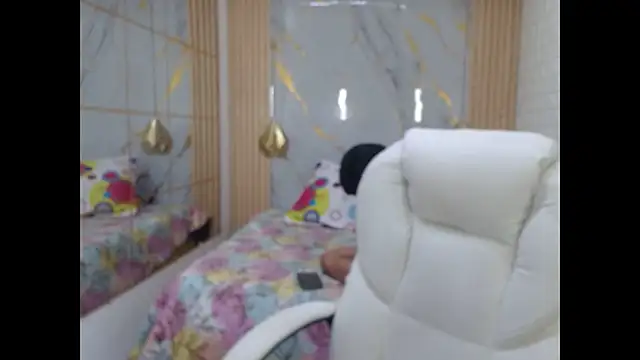 vanessa f online show from May 2026 07:12:01 PM