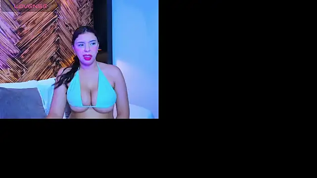 Snapshot of evelin_villan chatting on June 2026 12:22:02 PM evelin villan online show from June 2026 12:22:02 PM