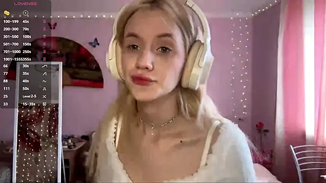 Snapshot of MelissaZaria chatting on April 2026 06:31:01 AM MelissaZaria online show from April 2026 06:31:01 AM