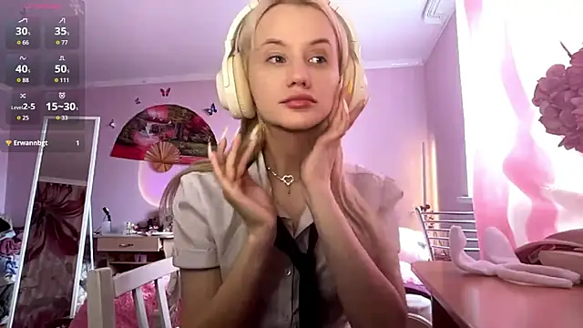 Snapshot of MelissaZaria chatting on May 2026 07:41:01 AM MelissaZaria online show from May 2026 07:41:01 AM