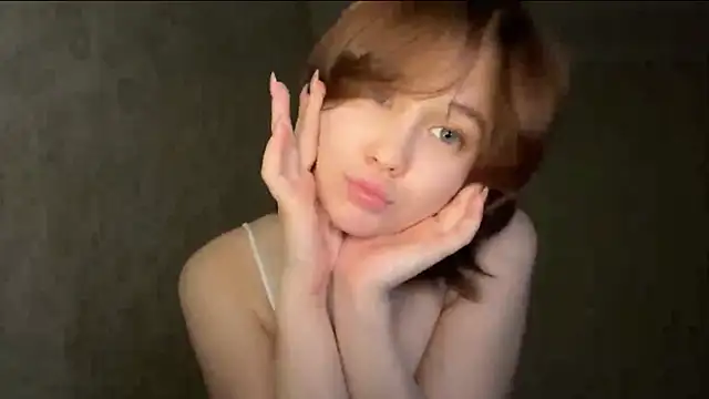 Snapshot of TrueViva chatting on May 2026 03:59:02 PM TrueViva online show from May 2026 03:59:02 PM