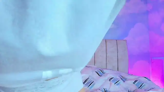 Aliclark online show from March 2026 07:03:02 PM