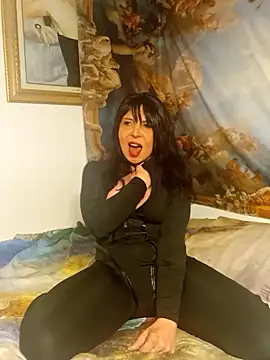 MadamBell online show from March 2026 04:40:01 PM