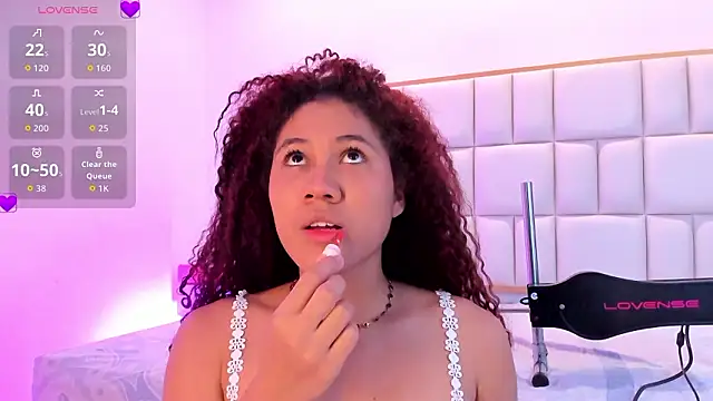 Violetta-foxx online show from March 2026 07:51:01 PM