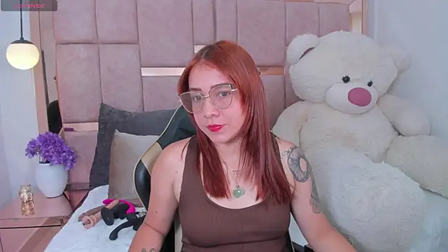 Snapshot of antonella_moon7 chatting on June 2026 03:45:01 AM antonella moon7 online show from June 2026 03:45:01 AM