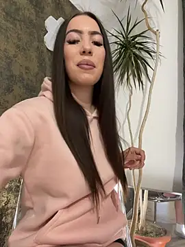 I amSis online show from April 2026 01:56:01 PM