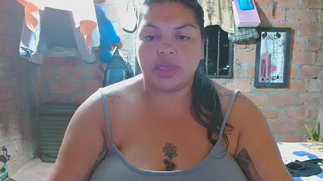 Snapshot of Juli_Powl chatting on March 2026 01:44:01 AM Juli Powl online show from March 2026 01:44:01 AM