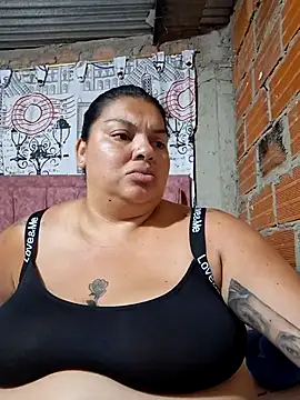 Snapshot of Juli_Powl chatting on March 2026 12:25:01 AM Juli Powl online show from March 2026 12:25:01 AM