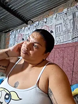 Snapshot of Juli_Powl chatting on April 2026 01:34:01 AM Juli Powl online show from April 2026 01:34:01 AM