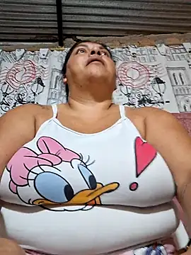 Snapshot of Juli_Powl chatting on April 2026 02:27:01 AM Juli Powl online show from April 2026 02:27:01 AM