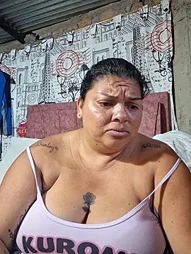 Snapshot of Juli_Powl chatting on March 2026 01:19:01 AM Juli Powl online show from March 2026 01:19:01 AM