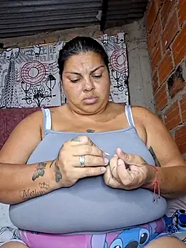 Snapshot of Juli_Powl chatting on March 2026 12:21:02 AM Juli Powl online show from March 2026 12:21:02 AM