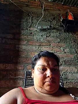 Juli Powl online show from May 2026 01:14:02 PM