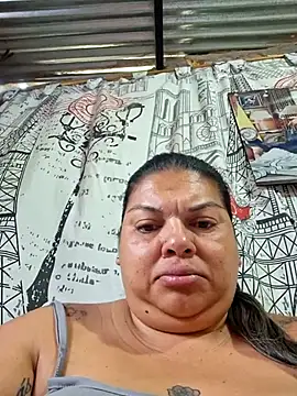 Juli Powl online show from July 2026 12:06:01 PM