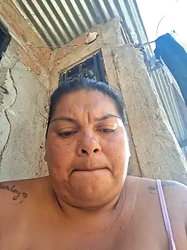 Snapshot of Juli_Powl chatting on March 2026 01:05:01 PM Juli Powl online show from March 2026 01:05:01 PM