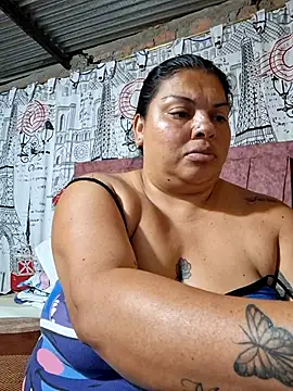 Snapshot of Juli_Powl chatting on April 2026 01:51:01 AM Juli Powl online show from April 2026 01:51:01 AM