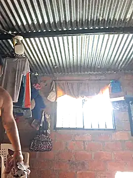 Snapshot of Juli_Powl chatting on March 2026 01:24:01 PM Juli Powl online show from March 2026 01:24:01 PM