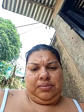 Snapshot of Juli_Powl chatting on April 2026 01:41:01 PM Juli Powl online show from April 2026 01:41:01 PM