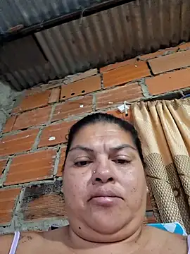Juli Powl online show from June 2026 01:11:01 PM