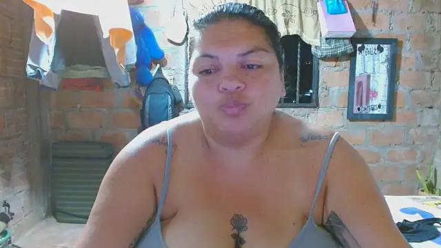 Snapshot of Juli_Powl chatting on March 2026 02:04:02 AM Juli Powl online show from March 2026 02:04:02 AM