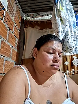 Juli Powl online show from May 2026 10:27:01 AM
