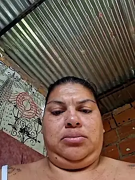 Juli Powl online show from February 2026 12:29:01 PM