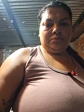 Snapshot of Juli_Powl chatting on April 2026 11:22:02 AM Juli Powl online show from April 2026 11:22:02 AM