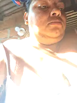 Juli Powl online show from June 2026 01:11:01 PM