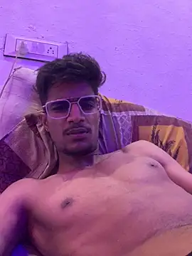 Snapshot of kaushikhotty chatting on May 2026 08:51:02 PM kaushikhotty online show from May 2026 08:51:02 PM