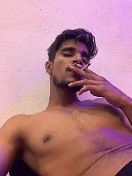 Snapshot of kaushikhotty chatting on May 2026 09:28:01 PM kaushikhotty online show from May 2026 09:28:01 PM