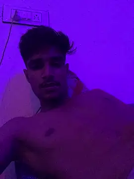 Snapshot of kaushikhotty chatting on May 2026 08:40:02 PM kaushikhotty online show from May 2026 08:40:02 PM
